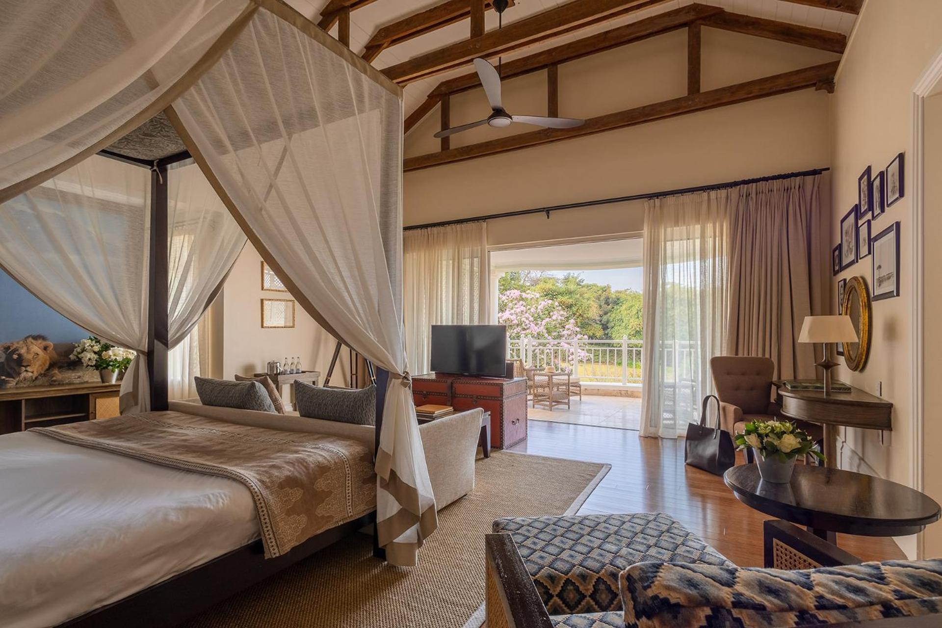 Hemingways Suite