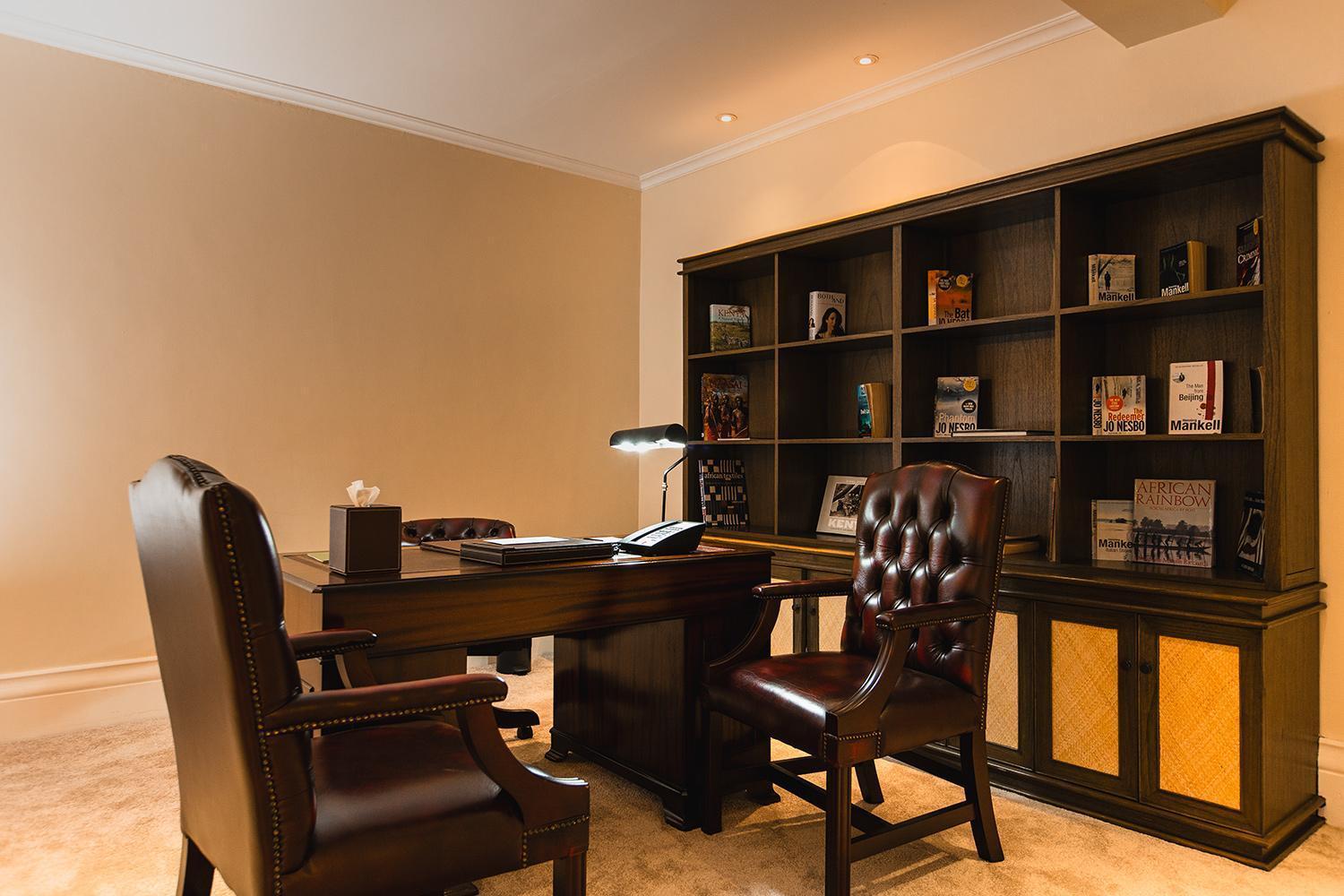 Hemingways Suite
