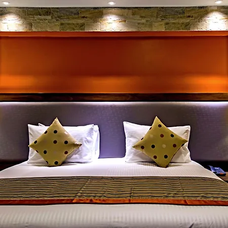 Magna Hotel And Suites-2